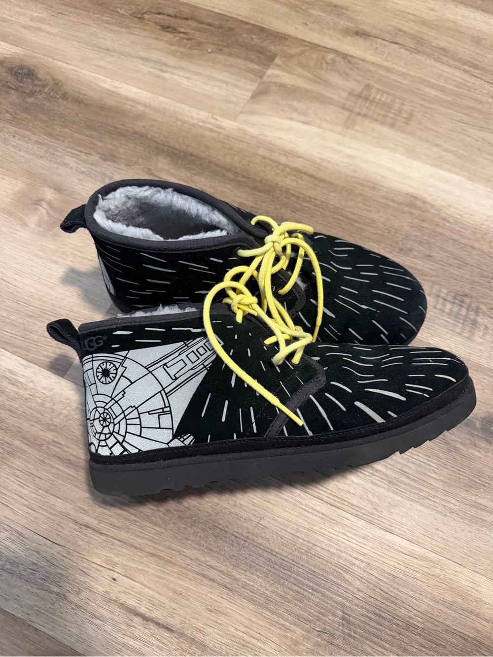 UGG Neumel Star Wars Millennium Falcon Boots Shoes Men’s 12 US